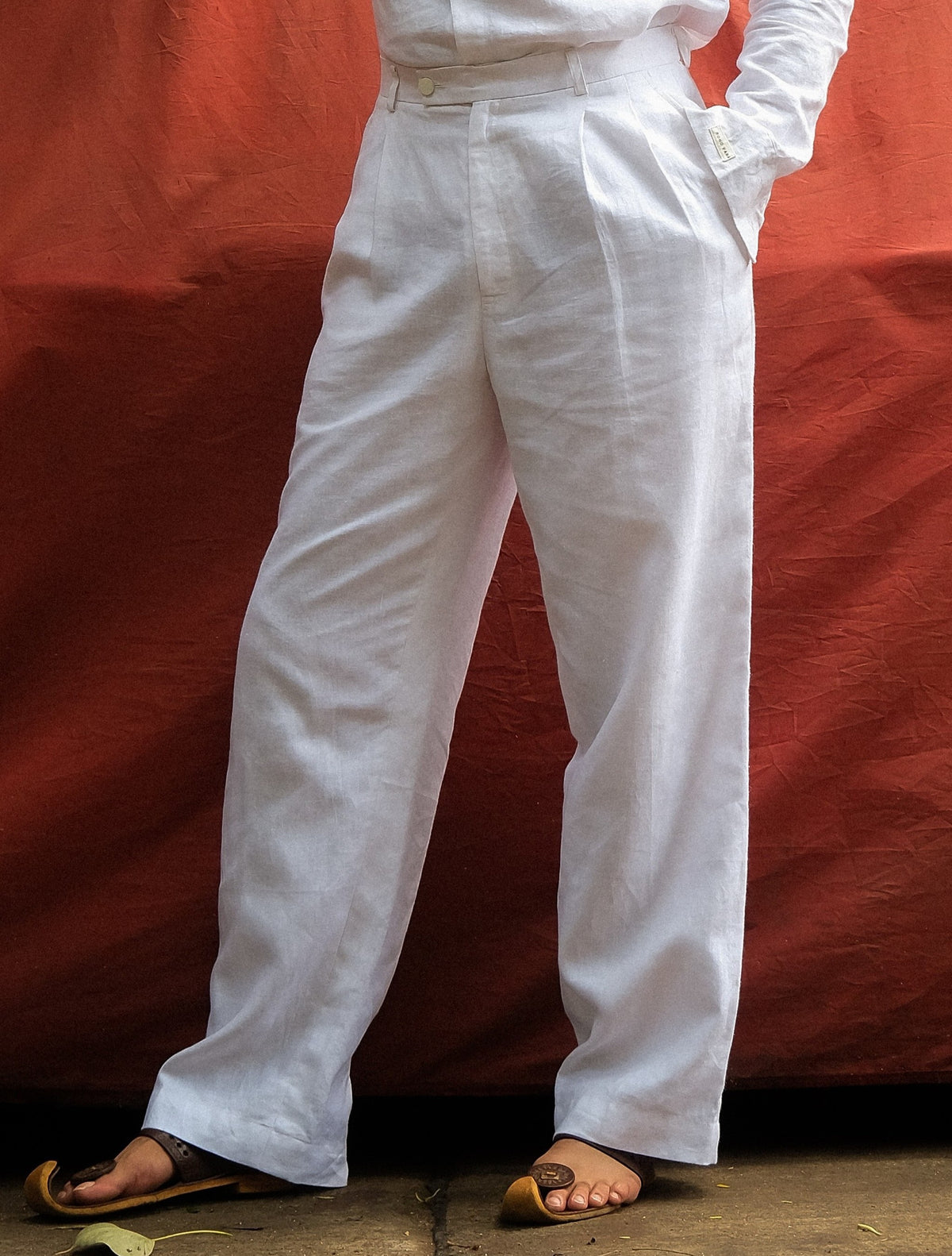 WHITE LINEN RELAXED STRAIGHT PANT